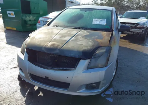 2010 Nissan Sentra 2.0Sr из США, поврежденный, VIN 3N1AB6APXAL713136